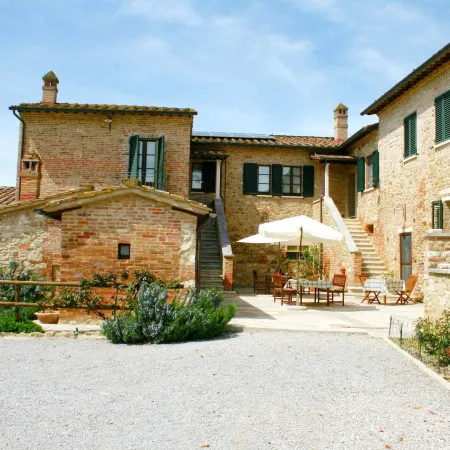 Cottage in Asciano with Pool and Terrace