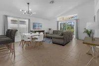 3 Bedrooms S / Lake Berkley Home by RedAwning Hotels in Osceola County