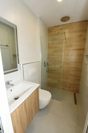 Vila 42 Отели рядом с достопримечательностью «Vlora Old Town»