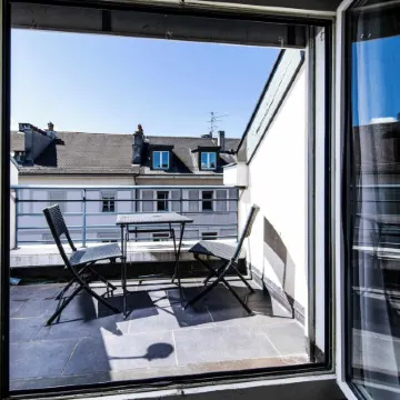 Modern Apartment - AC- 1br-2p- Geneva