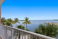 Beachside Resort & Residences - Ocean View