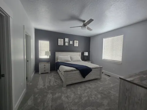 Charming 3-bedroom house in Caldwell with WiFi and AC.