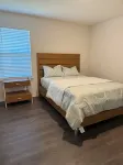 Charming 4-bedroom house in Anna with WiFi and AC