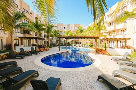 Ambar Apartments Отели рядом с достопримечательностью «Playas de Mazatlan»