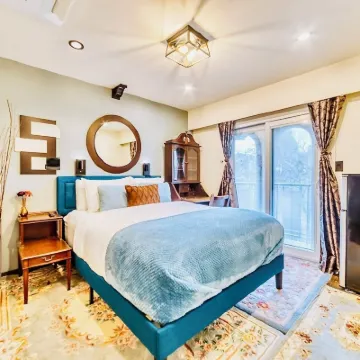 Neocolonial Nouveau Kensington Vacation Home Hoteles cerca de Langara-49Th Avenue Railway Station