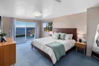 Costa Vista, Ocean Front, Hot Tub, Game Room, BBQ, Sleeps 16