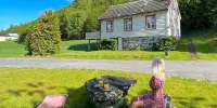 Vollsnes Gjestehus Hotels in Hjelle