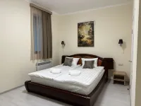Hotel X