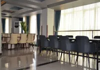 The Grand Plaza Hotel - Desayuno