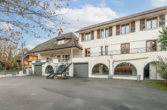 Les Tonnelles Hotels in 