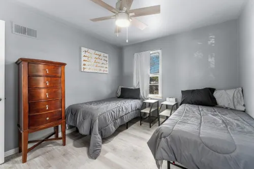 Charming apartment with WiFi, and Free Laundry in brilliant Sioux Falls