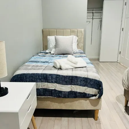 MODERN HOME: 4BD & 3 FULL BATHS, WFH Setup, Public Transit, 15 Mins to Downtown!