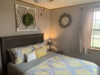 The Cottage is on 450 acres w/hot tub, Private 4wheeler trails