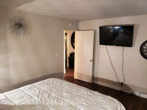 Floor level, Pet friendly, porch and barbecue