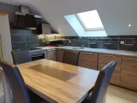 Le Chalet du Sersas, spacious modern apartment for up to 5 people