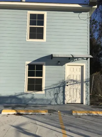 New fully furnished townhouse