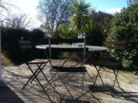Character cottage stone's throw from The Square Hotels in Martinborough