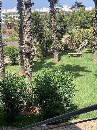 Sea view studio Отели в г. Ain Chock Hay Hassani