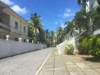 Beautiful apartment 5 min from Pereybere beach and also a 2nd apartment.