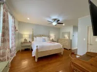 5 Star OceanFRONT Villa w/Pool, Secluded Beach, Ocean Access & Ocean Edge Palapa