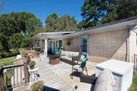 Lakefront Living at the Cove