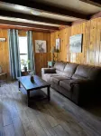 Grizzly’s Getaway in the Mountains! 45 minutes to white sands.,  Dogs Welcome