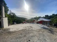 2 bedroom w/ 2 en-suite private bathrooms - 1mile from Cruz Bay