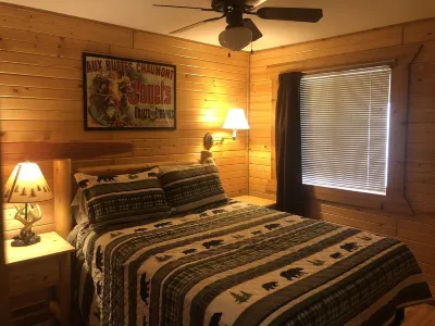Marcie's Cabin: Your Perfect Getaway for Relaxation and Adventure!