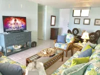 FABULOUS! So close you can taste the ocean - Amazing NEWLY RENOVATED  condo !