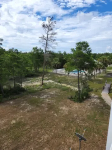 Close to beach,town and boat launch