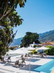 Los Laureles Bungalow