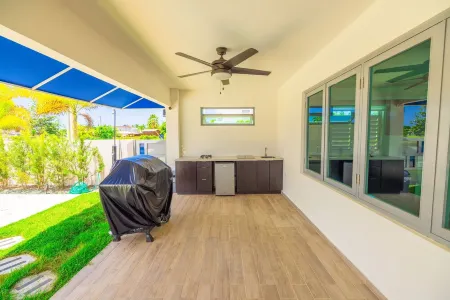 Table Rock Luxury House with Private Pool