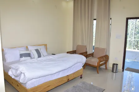 Hotel Anandam Phata Отели рядом с достопримечательностью «Phulwari Resort»