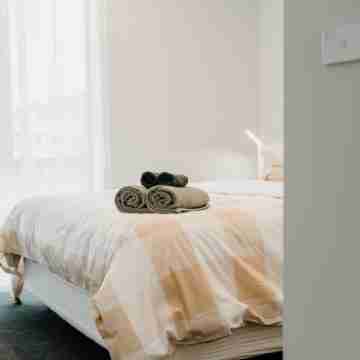 New Townhouse, 300m/4 Min Walk Te Kaha One New Zealand Stadium, Car Park, 2 Bath Rooms