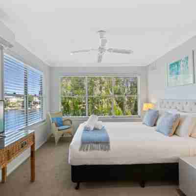 Noosa Entrance Waterfront Resort Rooms