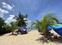 Beautiful Zen apt - 4 mins from Jobos beach!