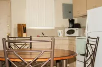 Charming 2BD Private Condo for Families/ 3 beds / washer and dryer in building