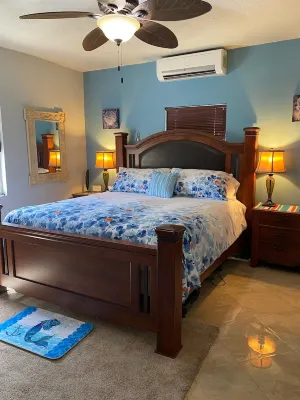 4bd 4.5 baths House and two private apartments. Beautiful views! Self check in!
