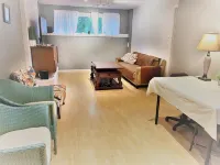 Nice Cozy Quiet House -2Tvs, Back Yard