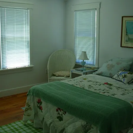 Ocean-View Oasis: Privacy - Close to Beaches & Sconset! Vehicle Ferry Available