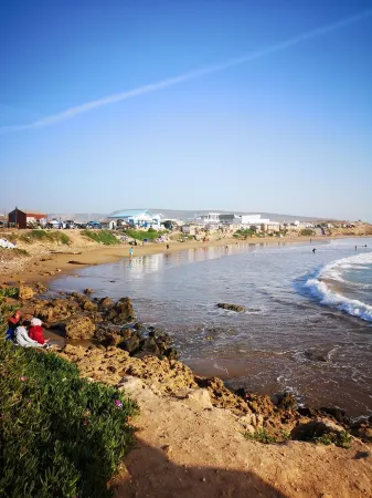 Stunning ocean view bungalow by the beach with swimming pool Отели в г. Тамра