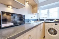 Cosy, peaceful, stylish 2 bedroom flat which a home away from home.