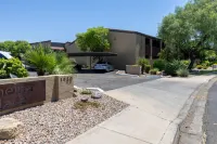 Adorable 2 bedroom condo near many amenities in Fiesta District of Mesa Az.
