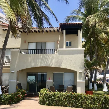 Spectacular Oceanfront Ixtapa Villa...Steps to a Clean, Powdery-Soft Beach!
