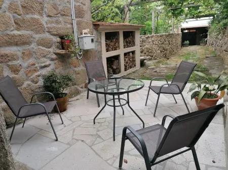 Casa Cándida Отели рядом с достопримечательностью «A Lama»