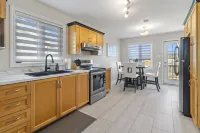 Executive cozy home with 3 beds, work station & gym
