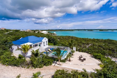 Oceanfront Villa-Panoramic Views-Private Beach-Infinity Edge Pool