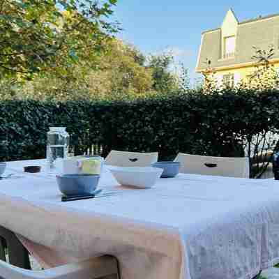 Appartement R de C, Terrasse, Parking, Proche de la mer Dans Résidence Sécurisée Hotel Exterior