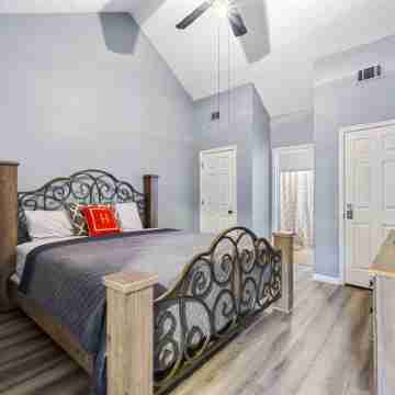 Great Location Near the Heart of the City Rooms