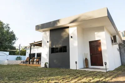 New beach house “OASIS” at Costa del Sol فنادق في 